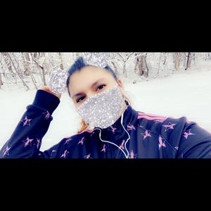 Meet your Posher, Melina